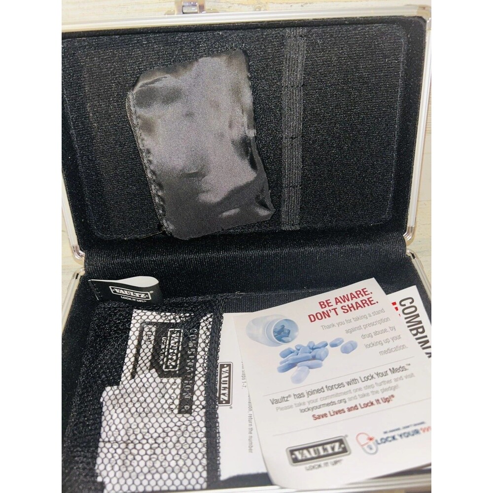 Vaultz Portable Locking Medicine Case Combination Lock Black VZ00361 Open Box - Picture 10 of 10